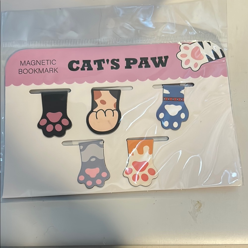 Magnetic Bookmark Set - Multicolor